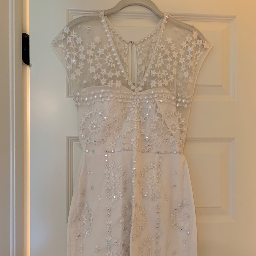 White short lace dress with sequins and lace